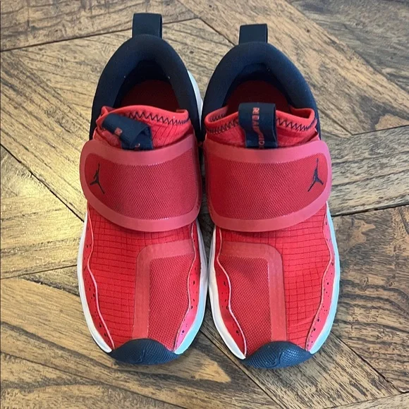 Jordan Kids 23/7 Red/Black Slip-On Sneakers with White Sole, Jumpman, Size 13C - Picture 2 of 8